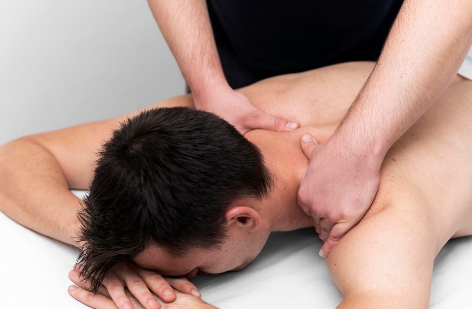 Bringing Positivity Through Touch: The Emotional Rewards of a Career in Thai Deep Tissue Massage